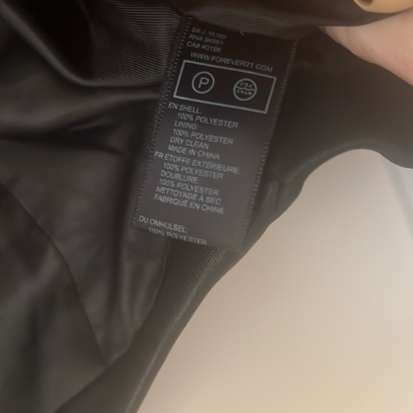 Wonderful little black Jacket for over a dress or jeans for a night out. - Picture 3 of 4